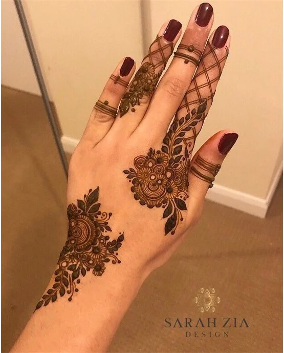 Stunning Overlay Touch Blending Into Finger Mehndi Design Stunning Overlay Touch Blending Into Finger Mehndi Design